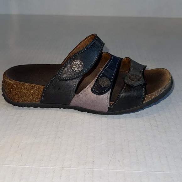 Think! Tri Color Leather Slide Sandals - Picture 5 of 10
